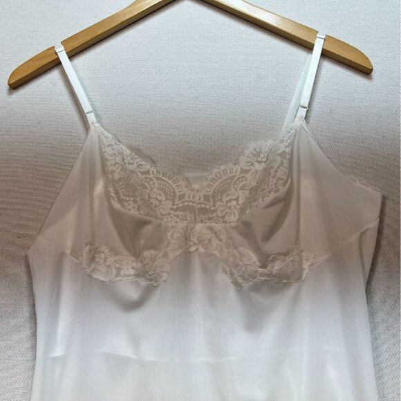 Vintage Warners White Nylon Slip With Lace Trim & Adjustable Straps - Size S 36 - Picture 2 of 11